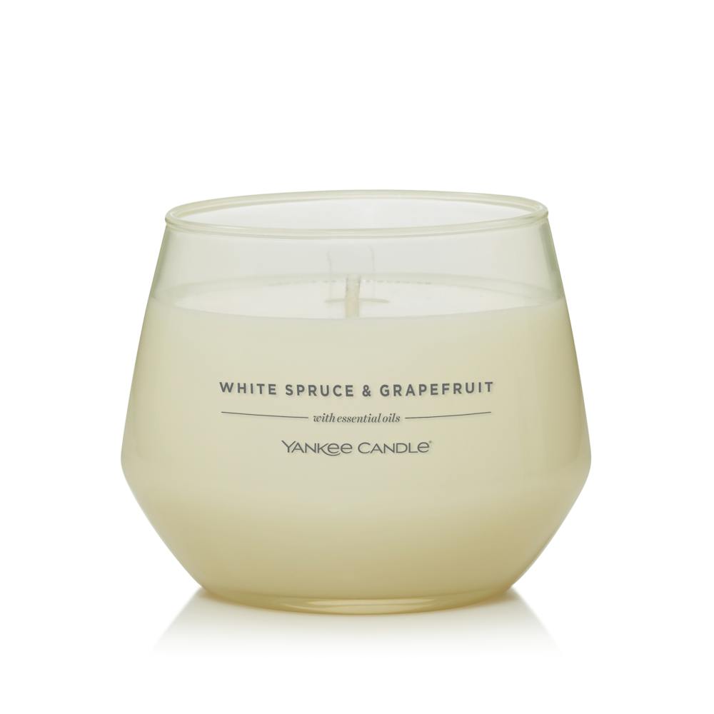White Spruce & Grapefruit Yankee Candle