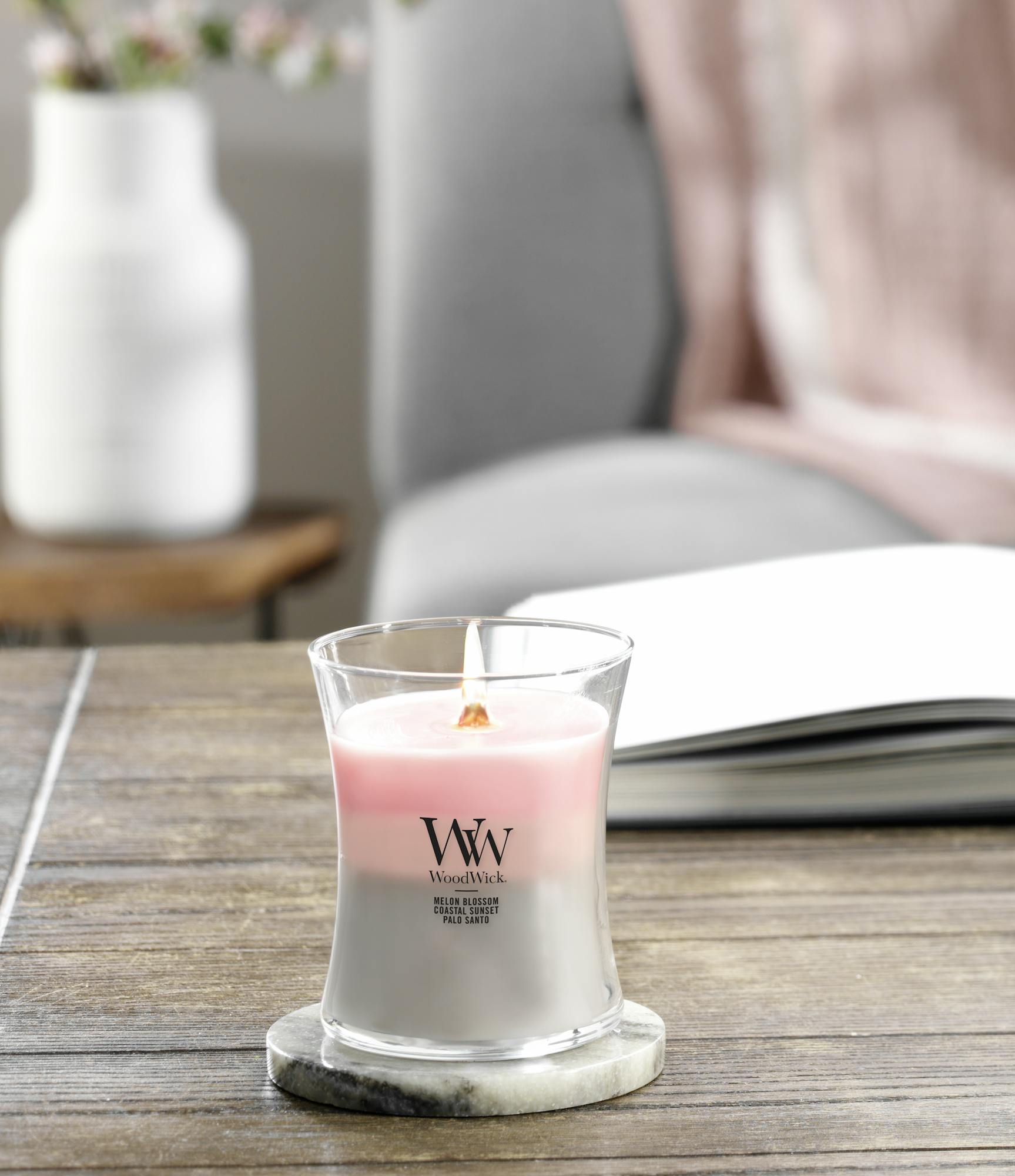 帯付き！ザ・ファイアーマン/ ストロベリーズ・オーシャンズ・シップス・フォレスト Shoreline Trilogy WoodWick® Medium Hourglass Trilogy Candle