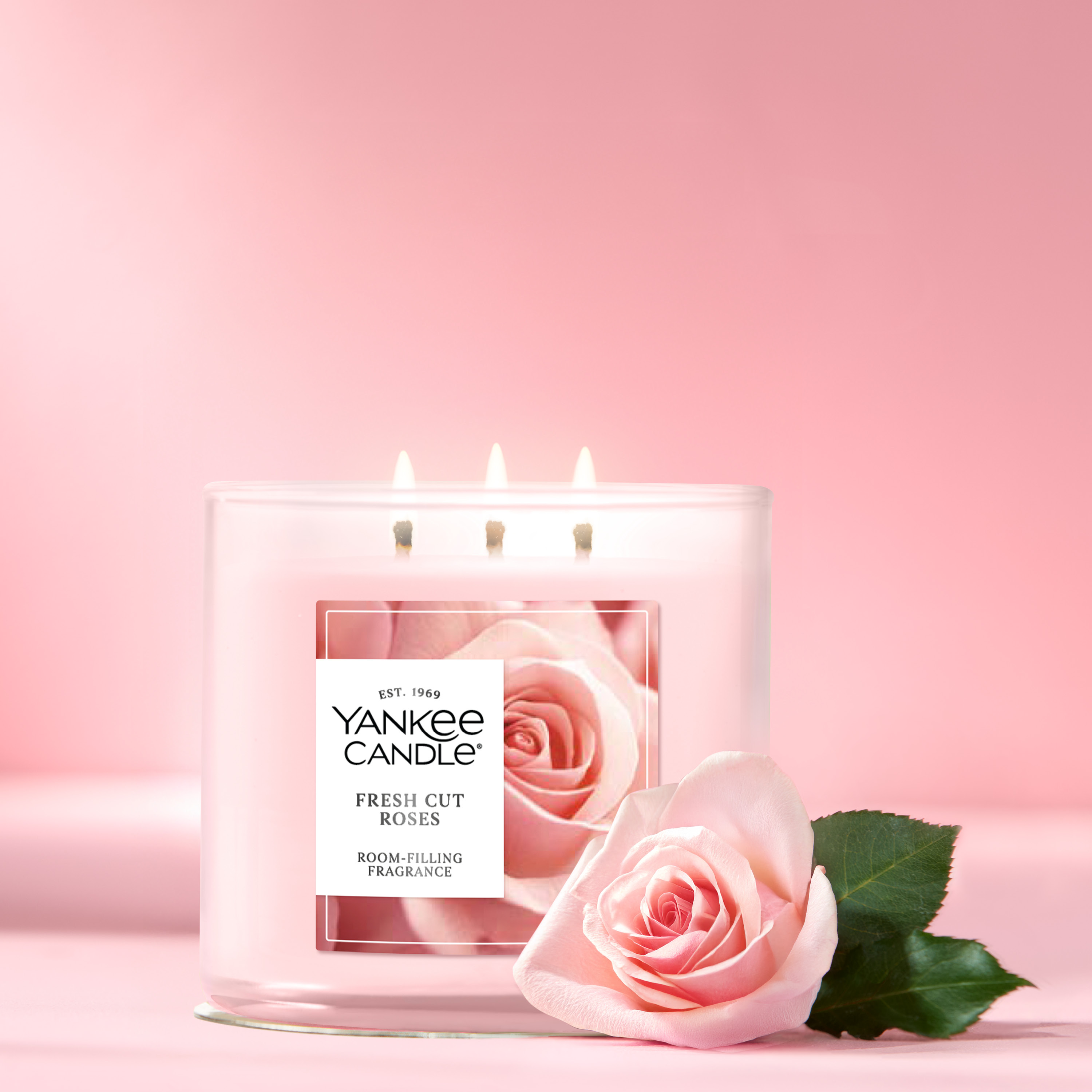 Fresh Cut Roses Large Tumbler Candle - Thumbnail 4