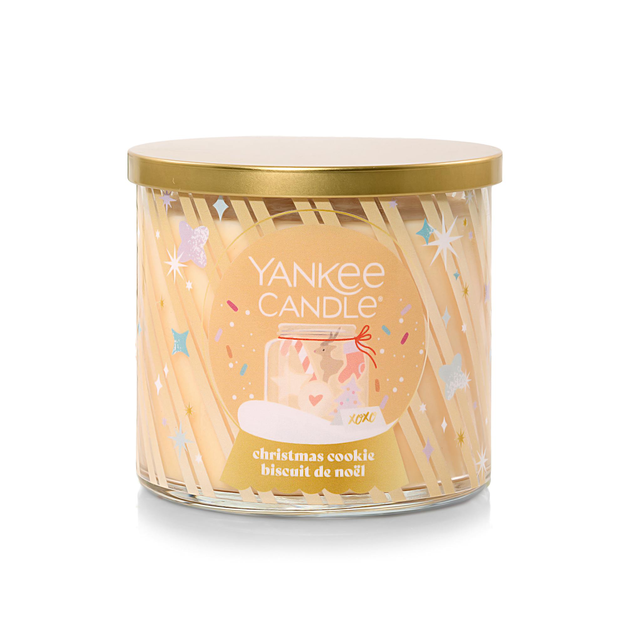 Yankee Candle Christmas Cookie 3-wick Candle, 14.5 oz In Brown