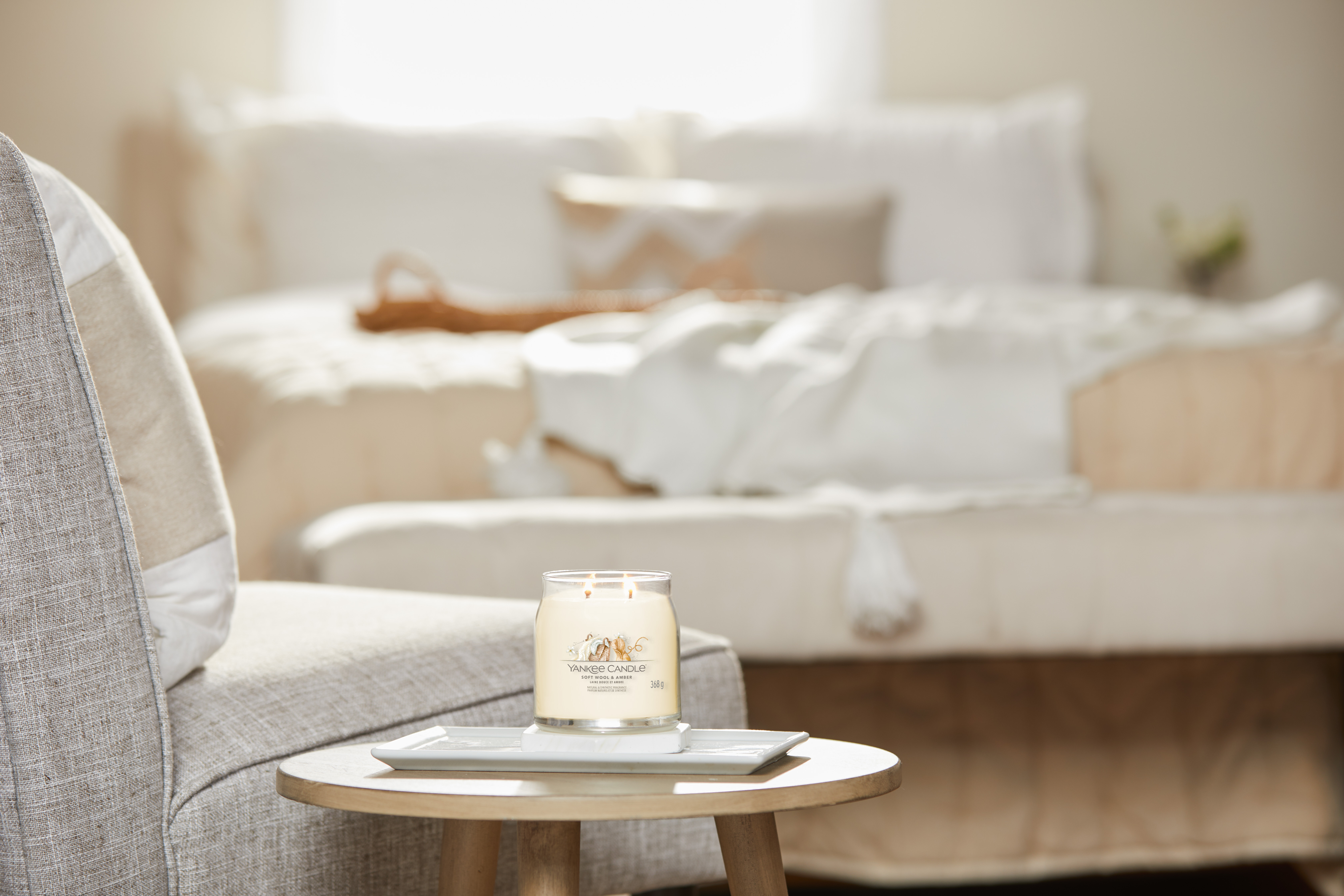 Soft Wool Amber Signature Medium Jar Candle Signature Medium