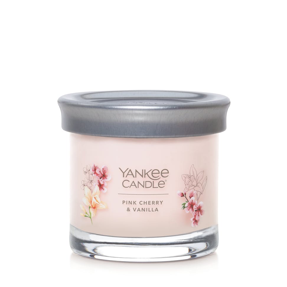 jar candle pink cherry and vanilla