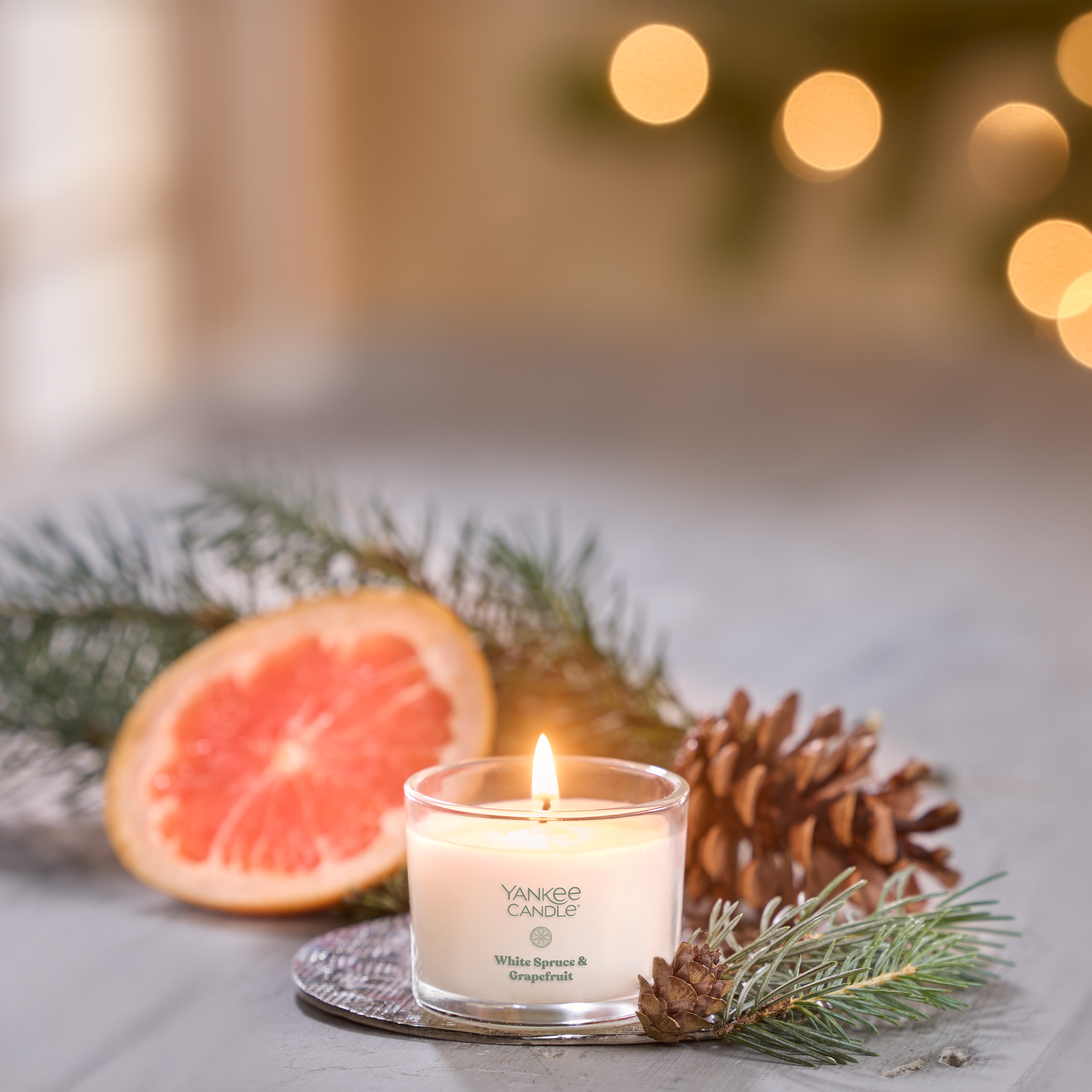White Spruce & Grapefruit | Yankee Candle