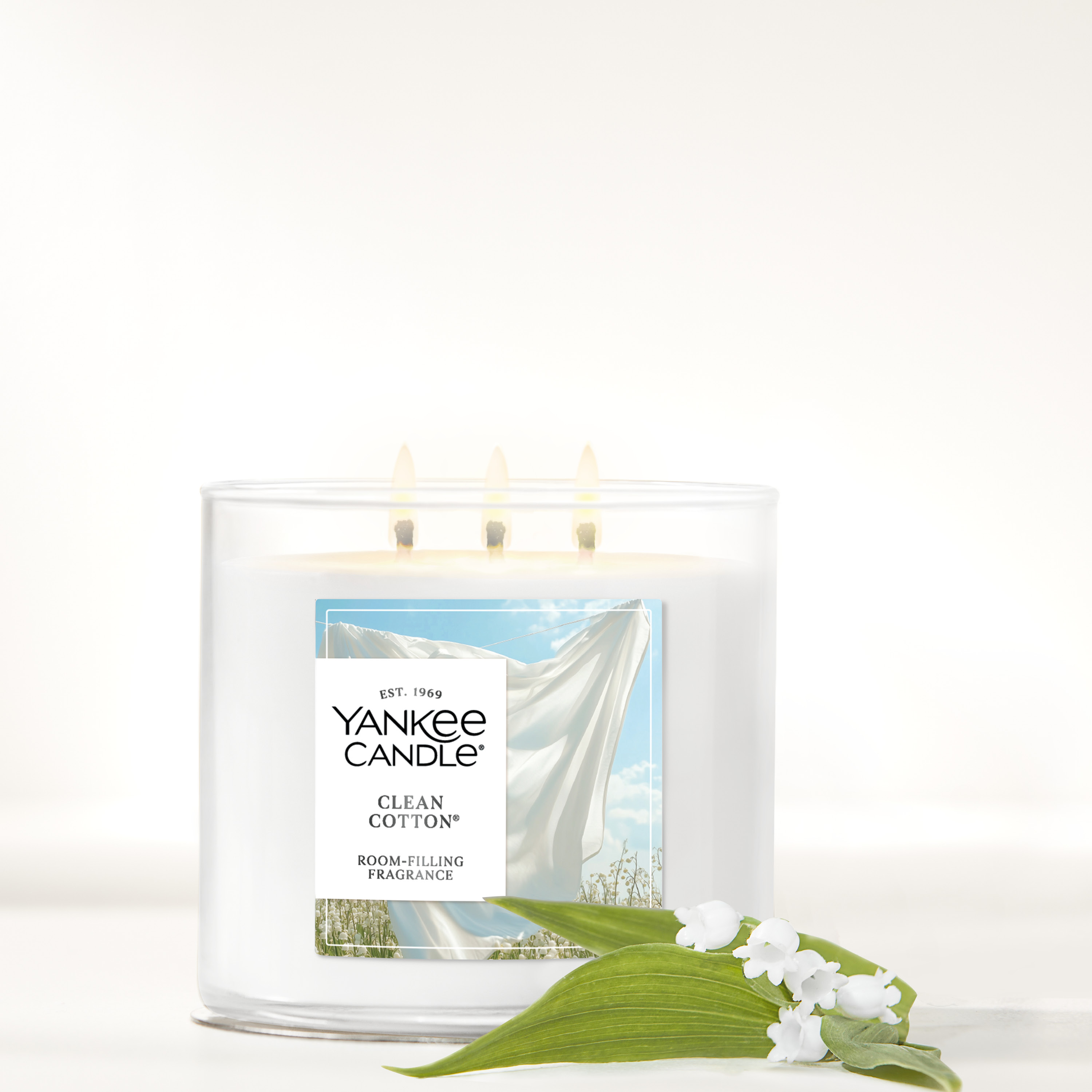 Yankee Candle Large Classic Jar in Clean Cotton - Thumbnail 5