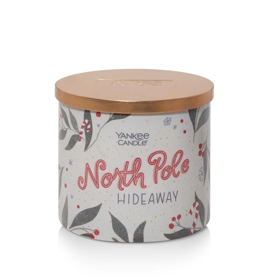 Passport to the Holidays Collection North Pole Hideaway 3-Wick Candle