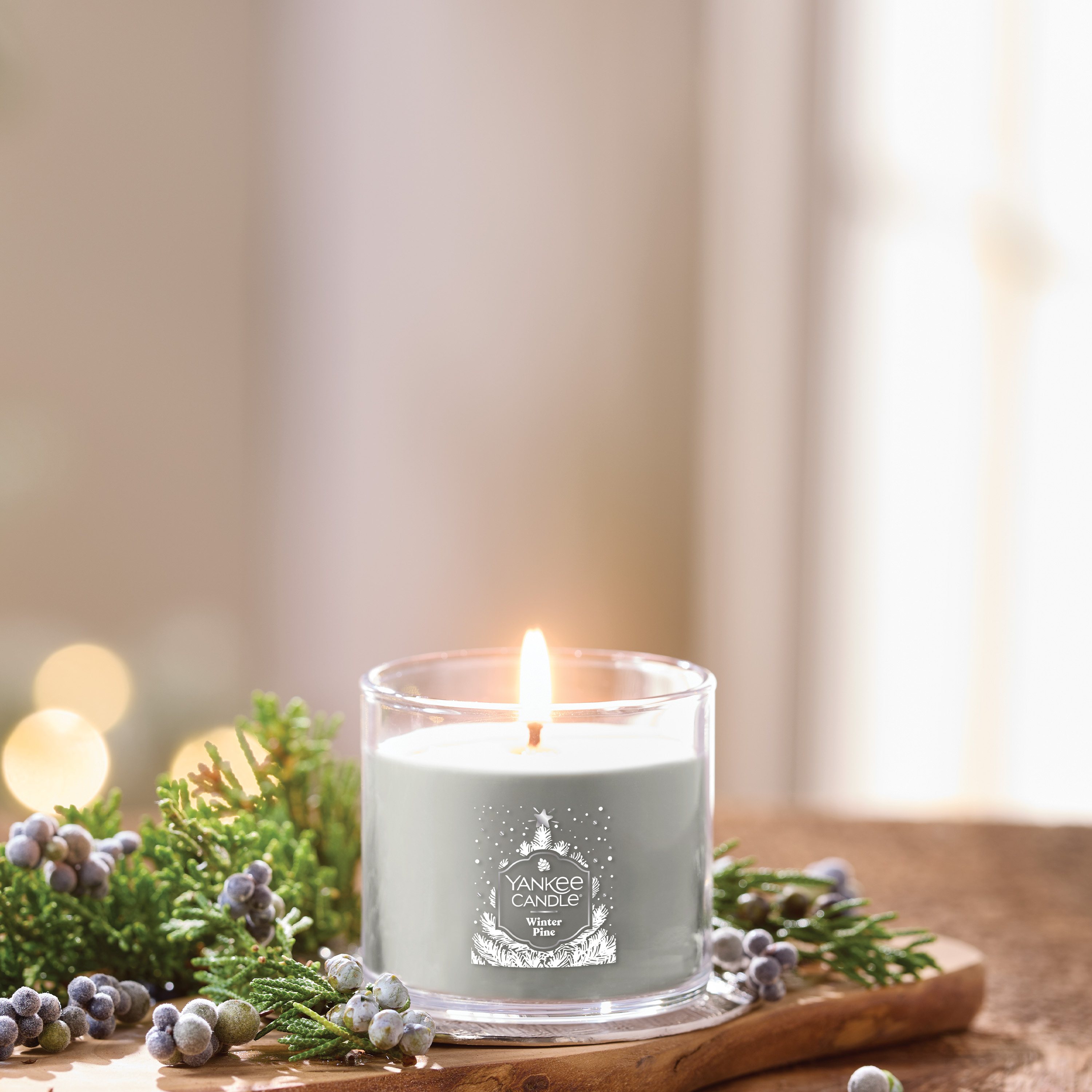 Winter Pine Small Tumbler Candle - Thumbnail 2