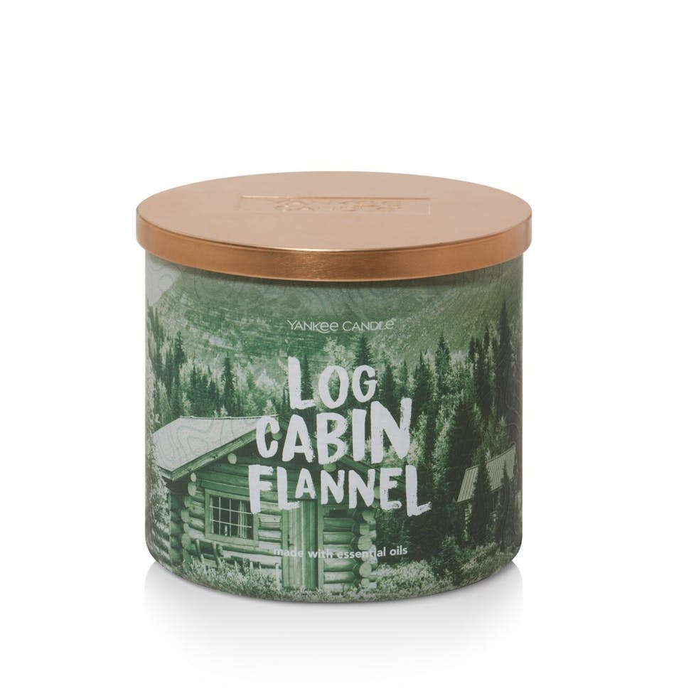Cottage Getaway Collection Log Cabin Flannel 3-Wick Candle