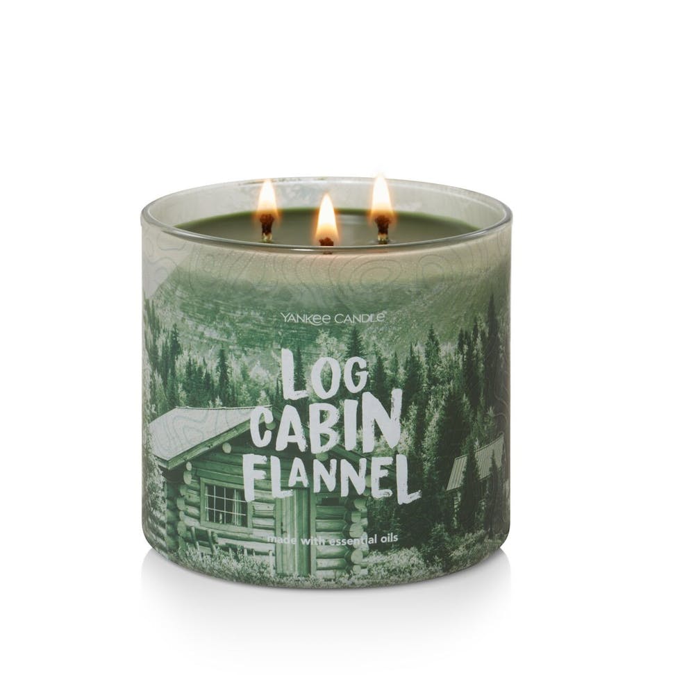 Cottage Getaway Collection Log Cabin Flannel 3-Wick Candle