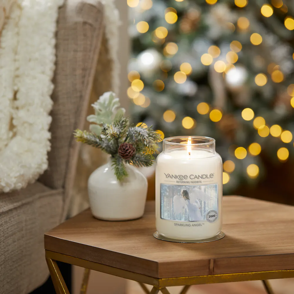 Sparkling Angel™ | Yankee Candle display picture 1