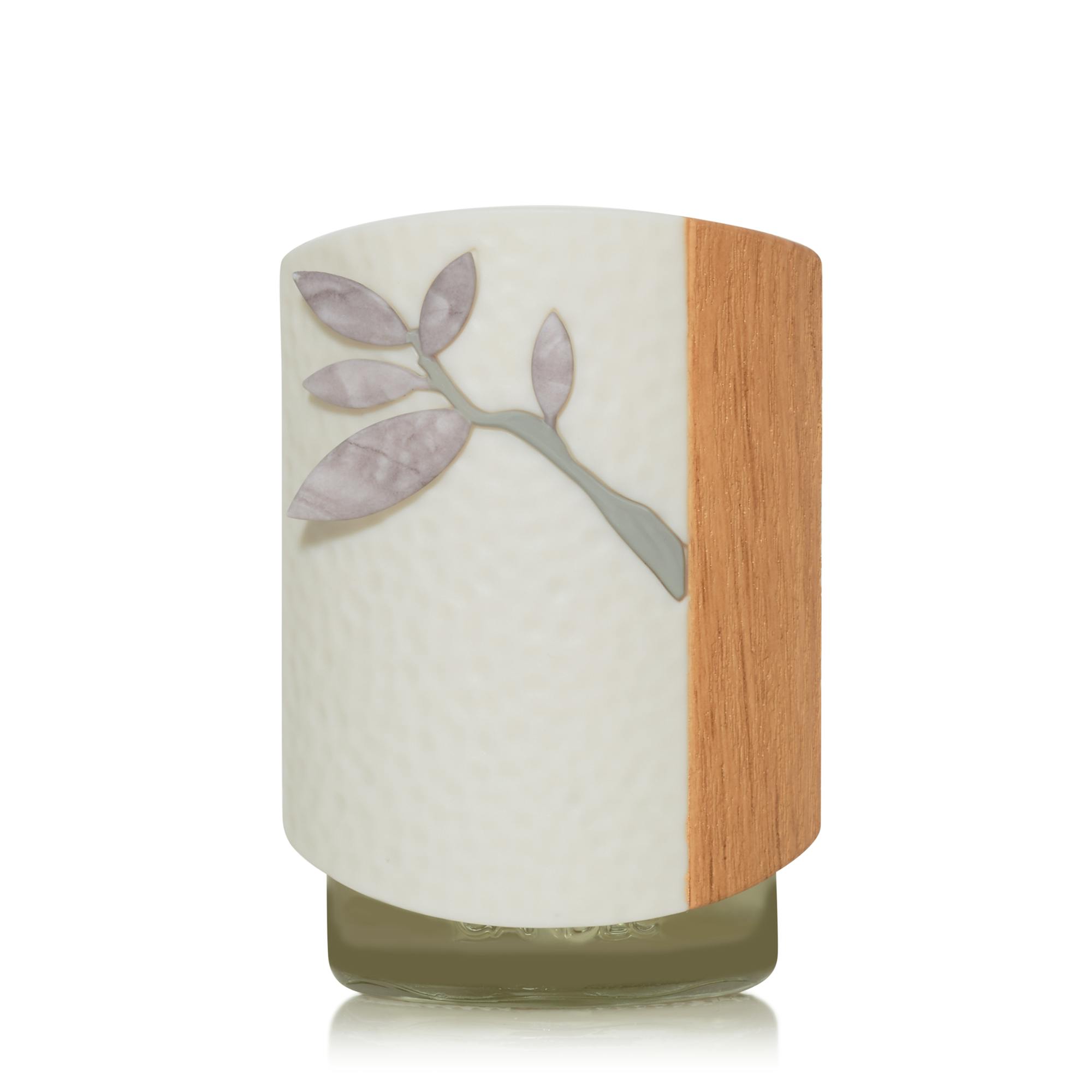 Yankee Candle Dogwood Scentplug Diffuser W/ Light Scentplug Diffuser With Light