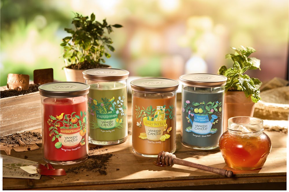 Emerald Herbs - Thyme · Earthy Soil