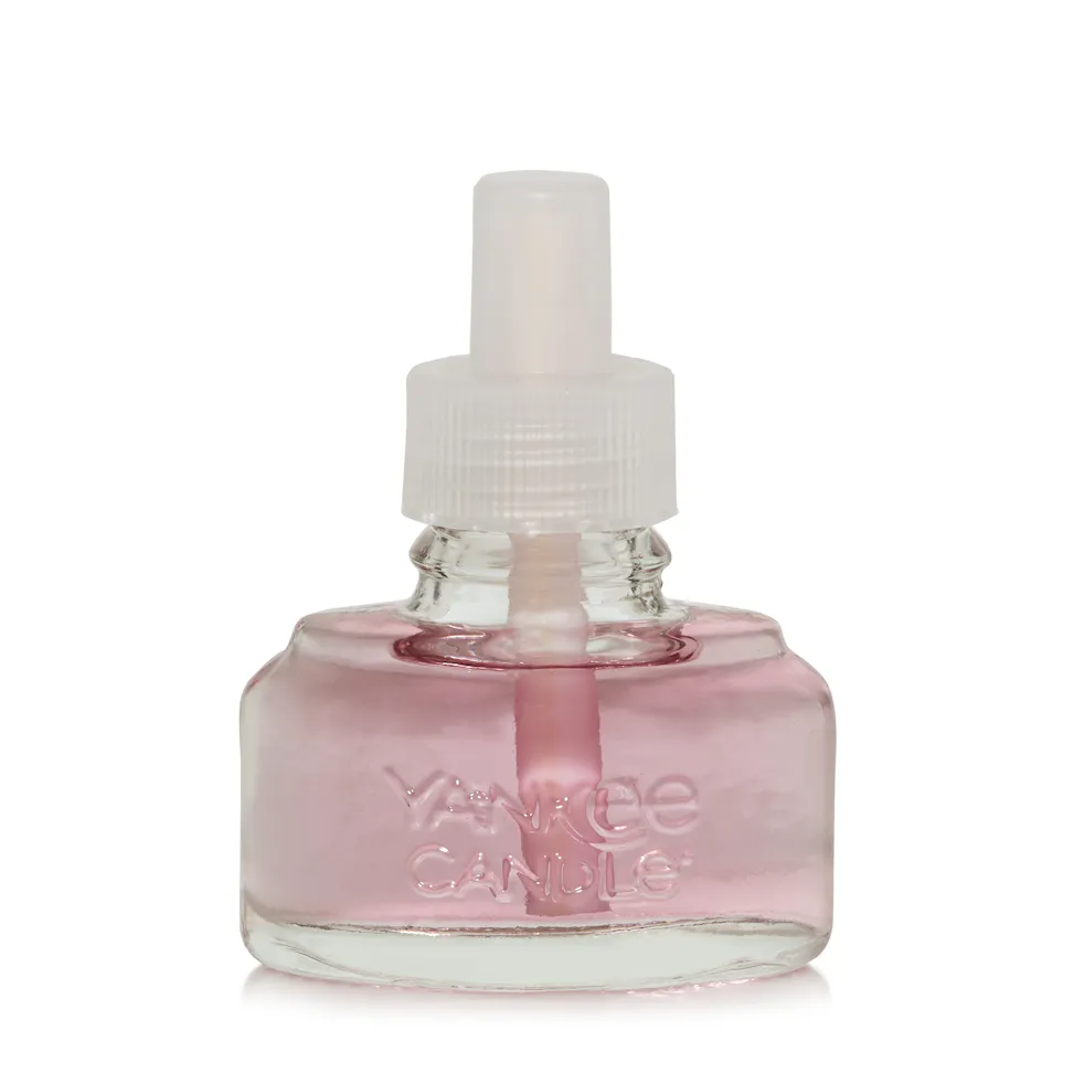 http://yankeecandle.scene7.com/is/image/YankeeCandle/233232577_1742176_1