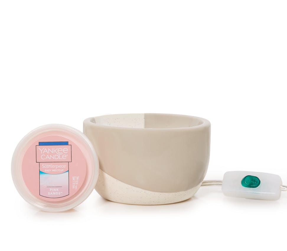 https://yankeecandle.imgix.net/fd432a42-a566-3636-8854-5d8c7a243330/fd432a42-a566-3636-8854-5d8c7a243330.tif